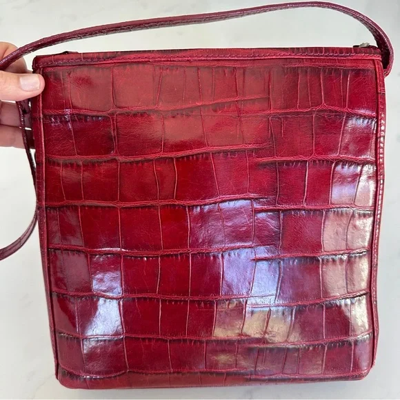 Monsac Red Croc Embossed Leather Shoulder Bag w/ Dust Bag - gently used❤️ - Picture 6 of 12